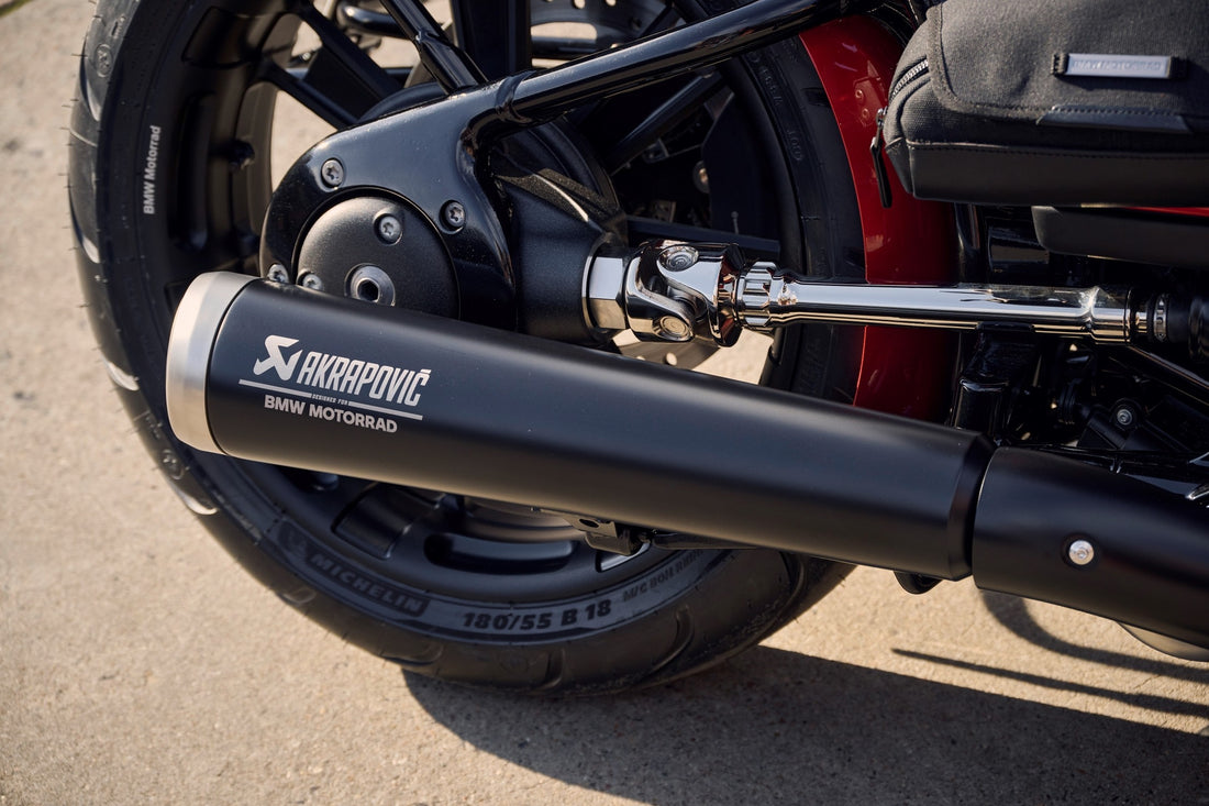 Akrapovic rear silencers for the BMW R 18