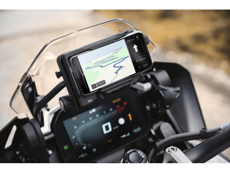 BMW Motorrad presents the ConnectedRide Cradle