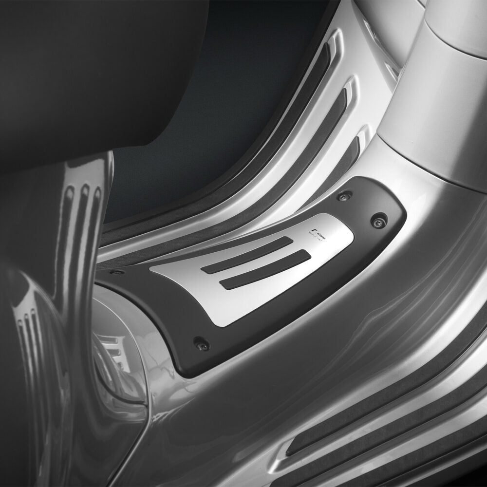 Rizoma Foot Board Tunnel Cover (ZVP047) - High Road Motorsports - Foot Controls - ZVP047A - Rizoma